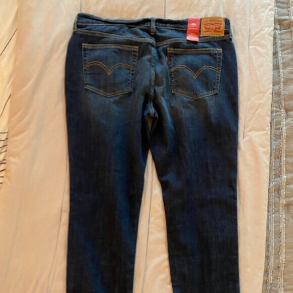 Women's Levi's Boyfriend Jeans NWT - Picture 7 of 8